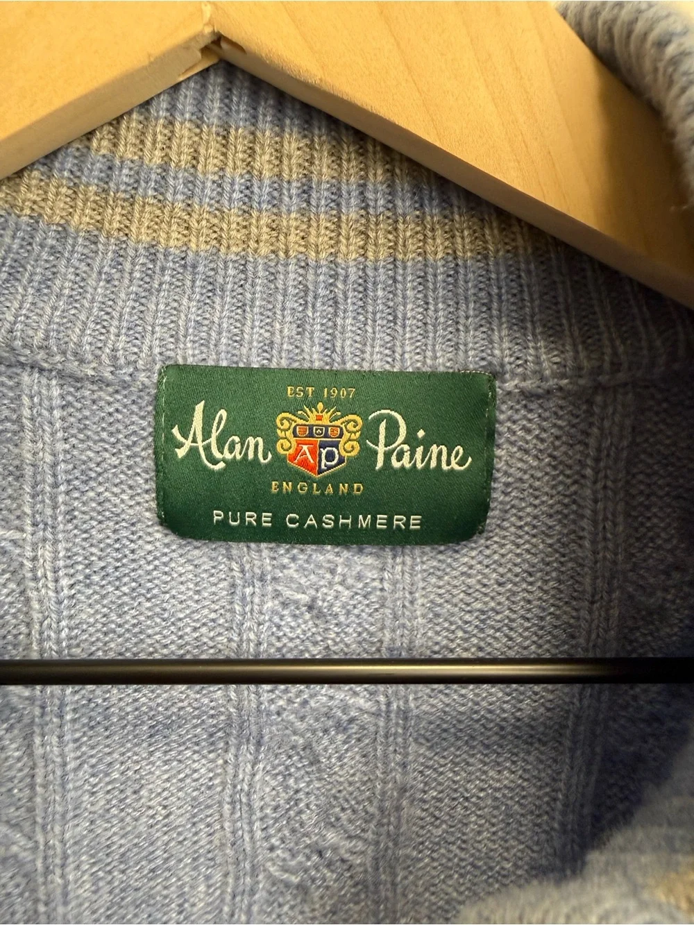 Alan Paine Light Blue Cable-Knit V-Neck Quarter-Zip Golf Sweater 100% Cashmere